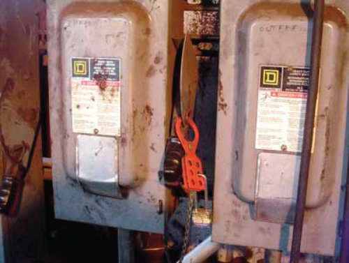 Figure 1 - Locks placed on two electrical circuits